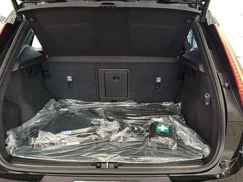 Used 2026 Volvo XC40 B5 Ultra w/ Protection Package Premier image 29