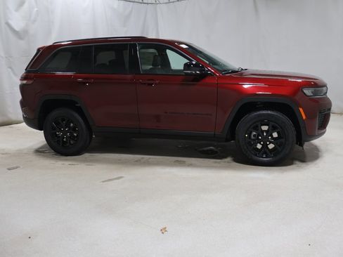 New 2026 Jeep Grand Cherokee Altitude AWD/4WD image 8
