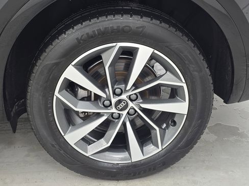 Used 2022 Audi Q5 2.0T Premium w/ Convenience Package image 34