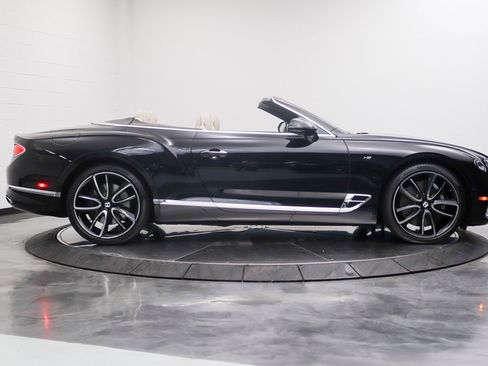 Used 2020 Bentley Continental GT V8 AWD/4WD image 17