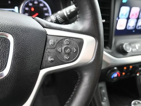 Used 2017 GMC Acadia SLT FWD image 6