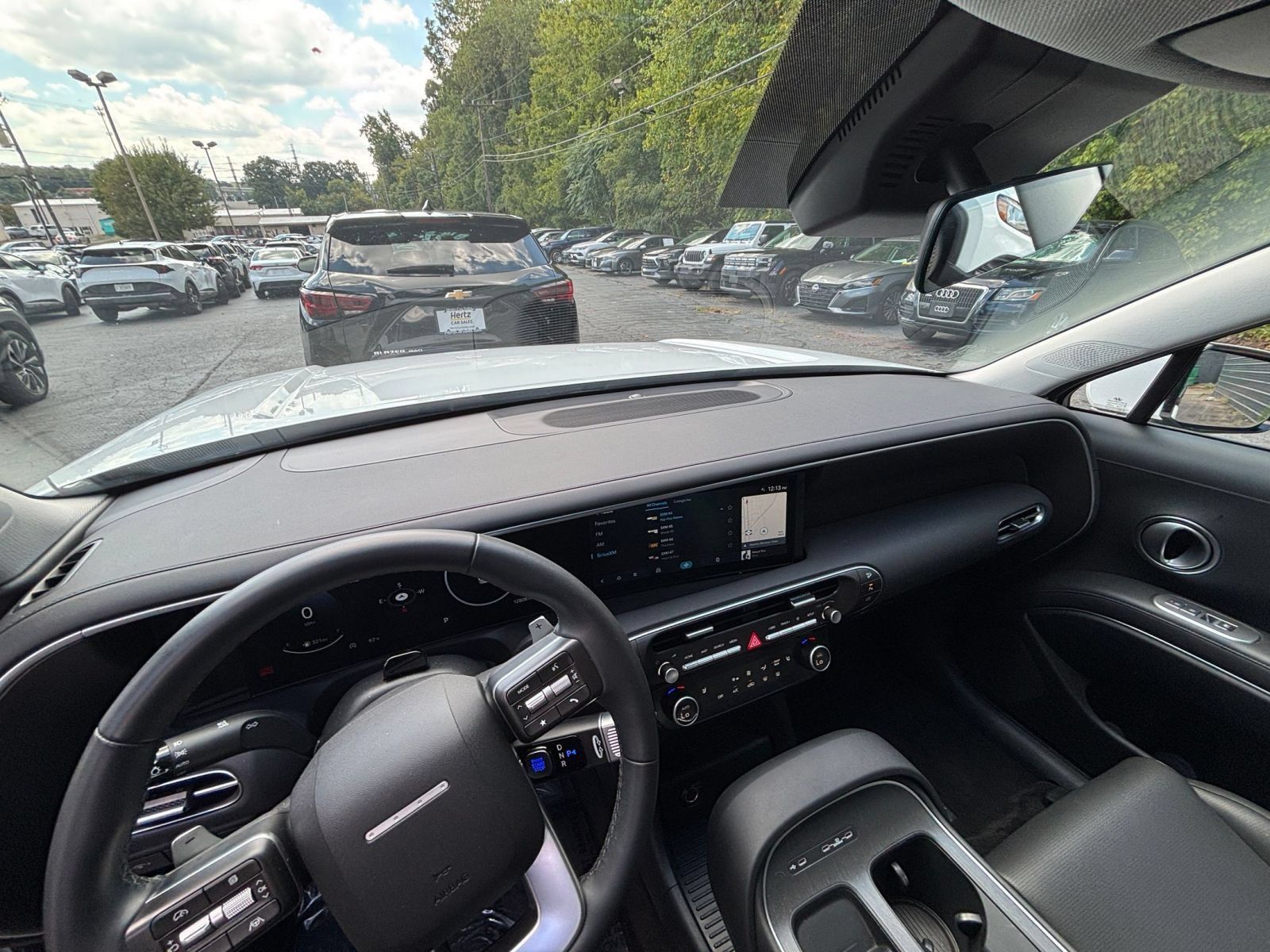 Used 2026 Hyundai Palisade SEL AWD/4WD image 32