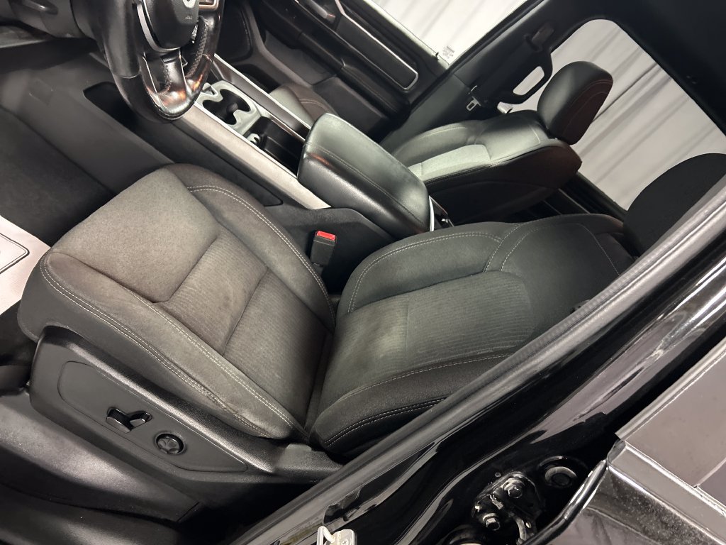 Used 2019 RAM 1500 Big Horn AWD/4WD image 12