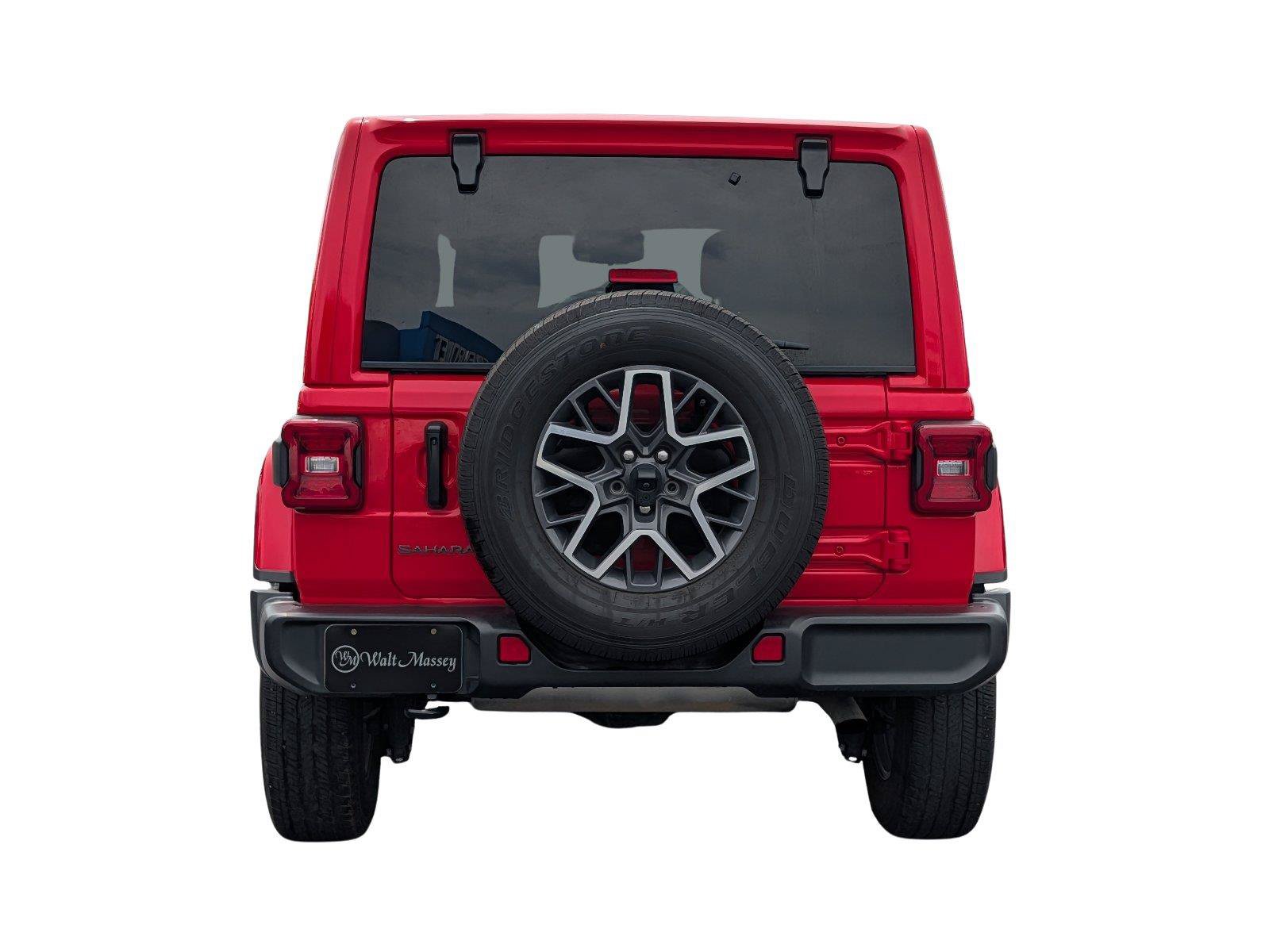 Used 2025 Jeep Wrangler Unlimited Sahara AWD/4WD image 4