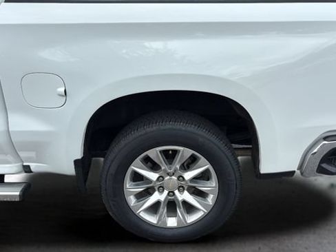 Used 2020 Chevrolet Silverado 1500 LTZ w/ LTZ Premium Package AWD/4WD image 35