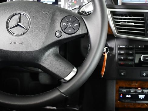 Used 2013 Mercedes-Benz E 350 Sedan image 37