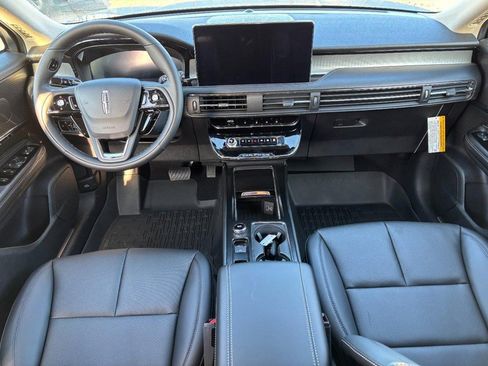 New 2026 Lincoln Corsair Premiere image 11