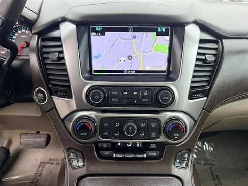 Used 2020 Chevrolet Suburban Premier image 36