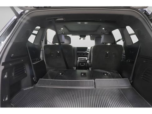 Used 2025 Buick Enclave Sport Touring w/ Power Package AWD/4WD image 31