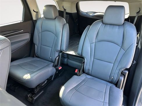 Used 2021 Buick Enclave Essence image 13