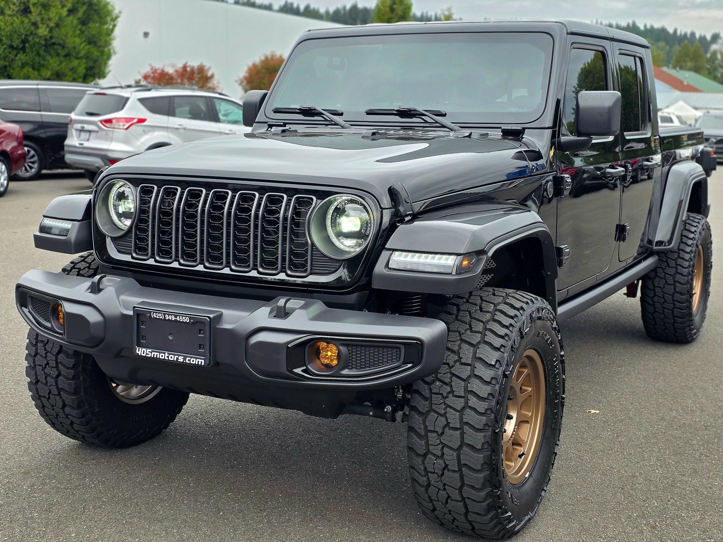 Used 2025 Jeep Gladiator Sport AWD/4WD image 6