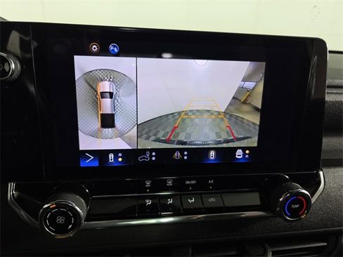 Used 2023 Chevrolet Colorado Trail Boss w/ Technology Package image 15