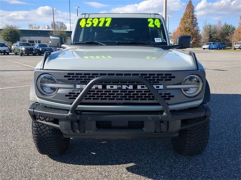 Used 2024 Ford Bronco Badlands image 9