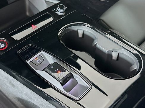 New 2027 Audi SQ6 e-tron Premium Plus AWD/4WD image 7