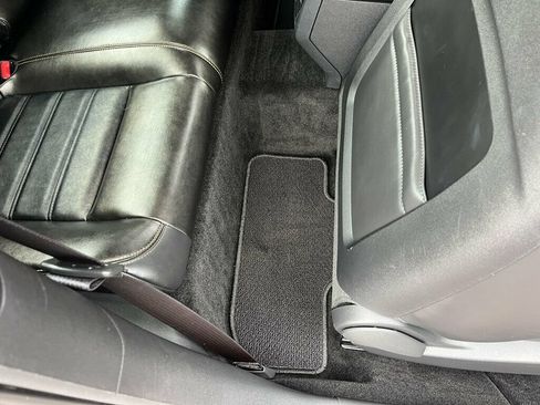 Used 2014 Dodge Challenger R/T RWD image 18