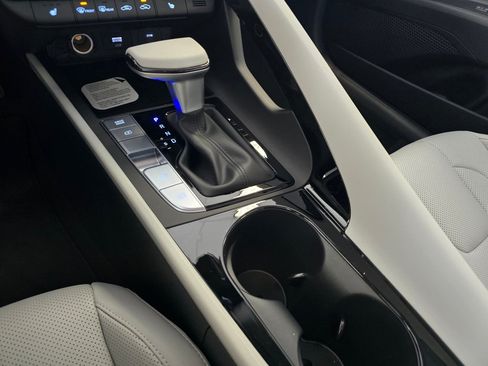 New 2026 Hyundai Elantra Limited FWD image 31