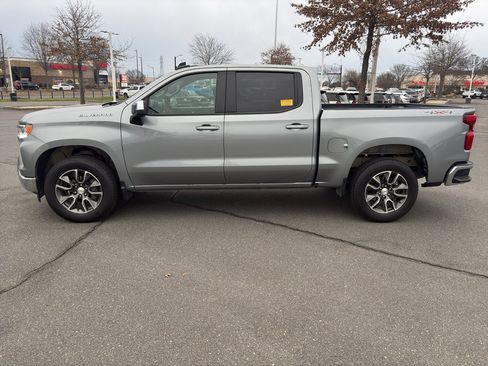 Used 2024 Chevrolet Silverado 1500 LT image 4
