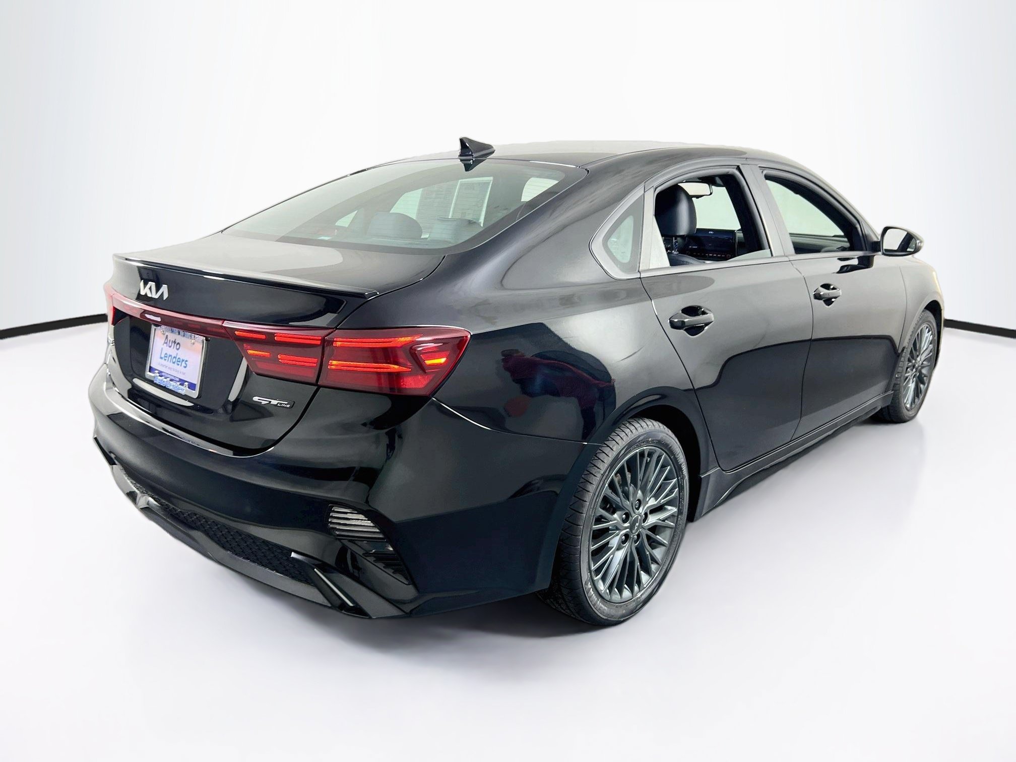 Used 2022 Kia Forte GT-Line w/ GT-Line Technology Package FWD image 5