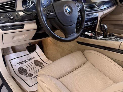 Used 2011 BMW 750Li RWD image 13
