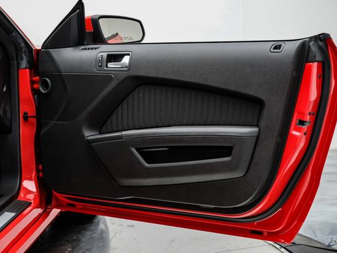 Used 2013 Ford Mustang Boss 302 w/ Boss 302 Accessory Pkg RWD image 86