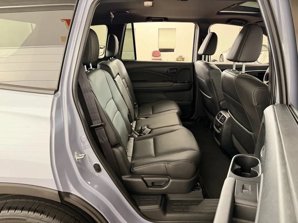 Used 2023 Honda Passport EX-L image 36
