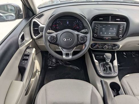 Used 2021 Kia Soul LX FWD image 17