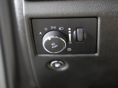 Used 2022 Jeep Grand Cherokee Laredo X image 26