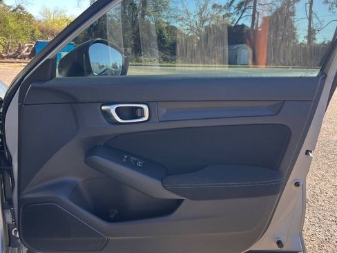 Used 2022 Honda Civic Sport image 16