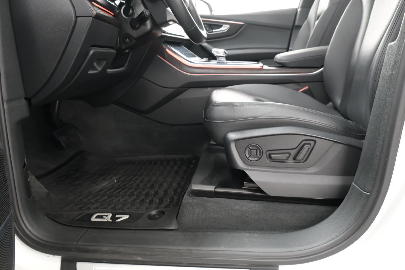 Used 2022 Audi Q7 2.0T Premium Plus AWD/4WD image 31