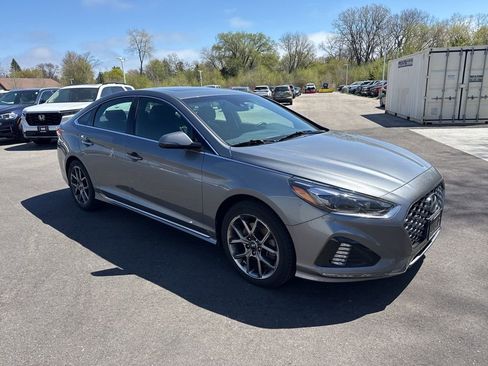 Used 2018 Hyundai Sonata Limited w/ Cargo Package FWD image 1
