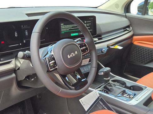 New 2026 Kia Carnival EX FWD image 17