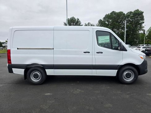 New 2026 Mercedes-Benz Sprinter 2500 image 7