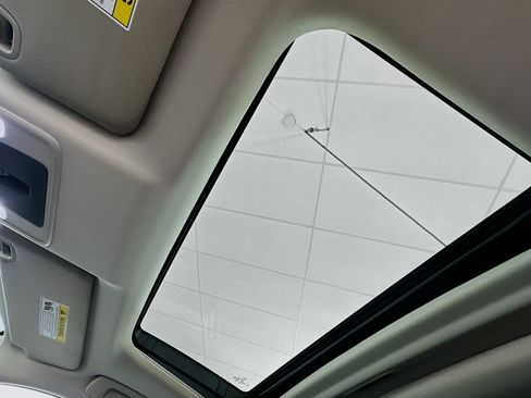 Used 2024 Honda Civic EX-L image 24