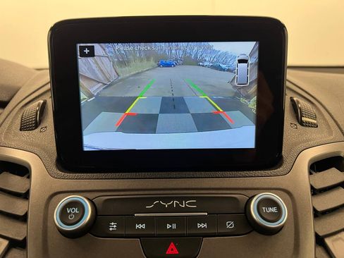 Used 2020 Ford Transit Connect XLT image 17