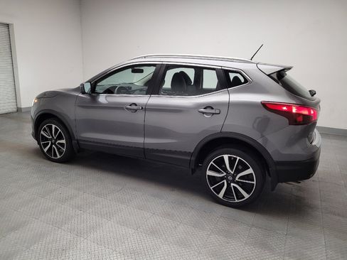 Used 2018 Nissan Rogue Sport SL FWD image 3