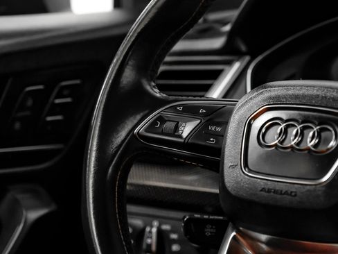 Used 2019 Audi SQ5 Prestige w/ Prestige Package AWD/4WD image 24