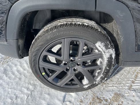 New 2026 Jeep Compass Limited image 9