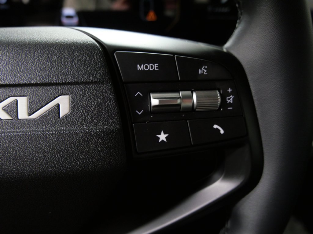 Used 2025 Kia K4 EX FWD image 19
