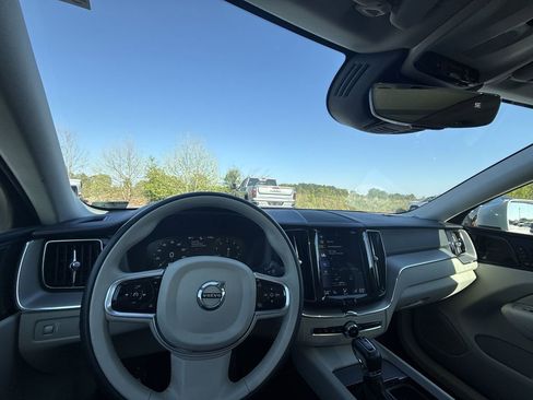 Used 2019 Volvo XC60 T6 Inscription w/ Protection Package Premier image 16