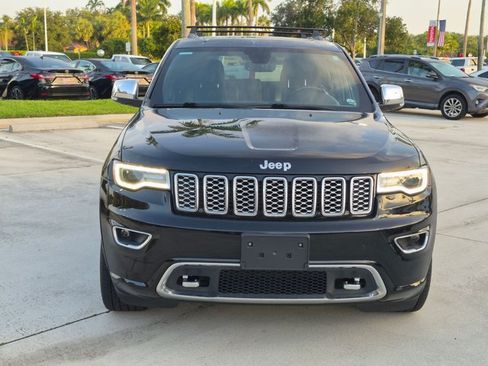 Used 2020 Jeep Grand Cherokee Overland AWD/4WD image 2