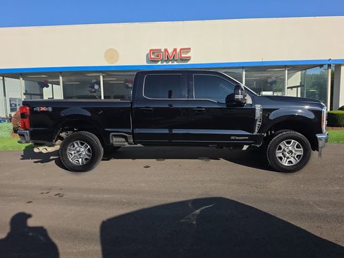 Used 2024 Ford F250 Lariat AWD/4WD image 2