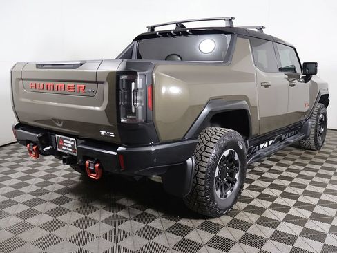 Used 2025 GMC Hummer EV 2X w/ Extreme Off-Road Package AWD/4WD image 13