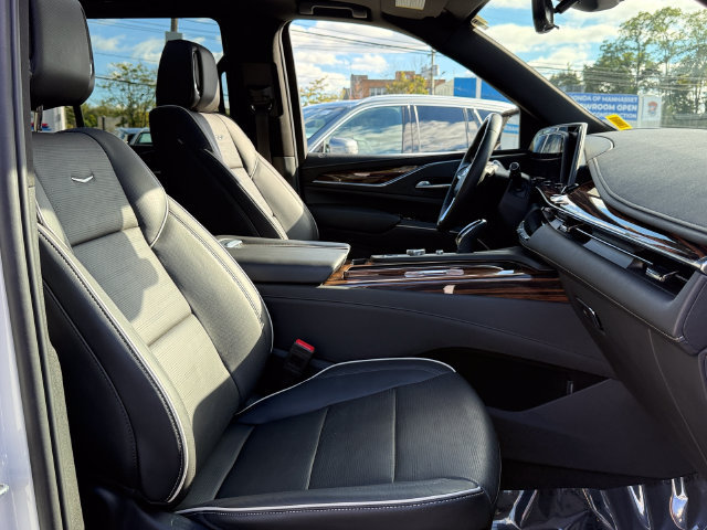 Used 2023 Cadillac Escalade Premium Luxury w/ LPO, Floor Liner Package AWD/4WD image 29
