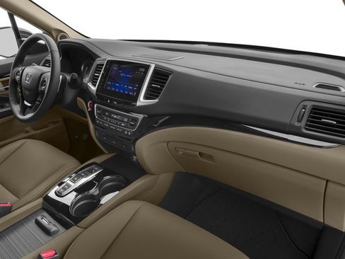Used 2017 Honda Pilot Touring image 16