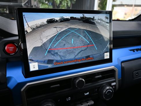 Used 2024 Toyota Tacoma TRD Sport image 55