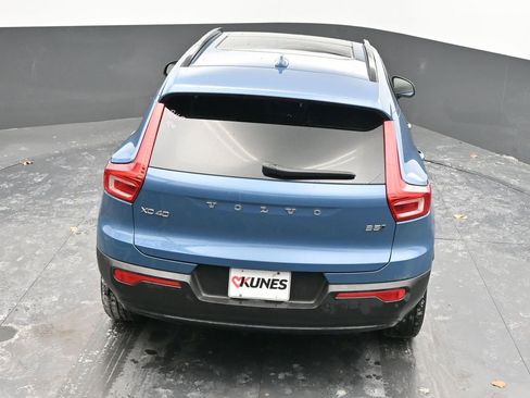 Used 2024 Volvo XC40 B5 Core image 36