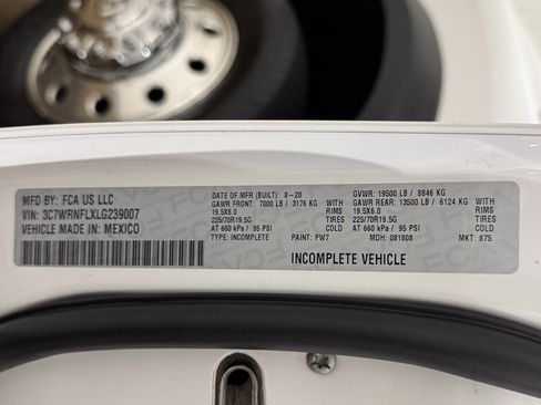 Used 2020 RAM 5500 Tradesman w/ Chrome Appearance Group image 50