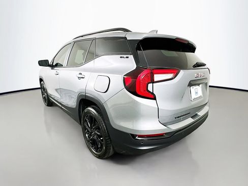 Used 2024 GMC Terrain SLE w/ Driver Convenience Package FWD image 7