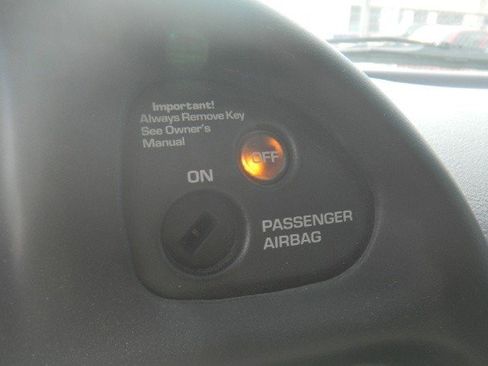 Used 2001 Dodge Ram 2500 Truck 2WD Quad Cab image 24