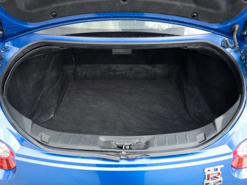 Used 2020 Nissan GT-R Premium image 22